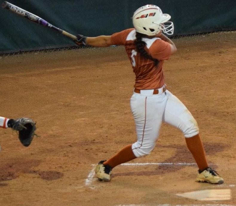 nina flores vs united 2015.jpg